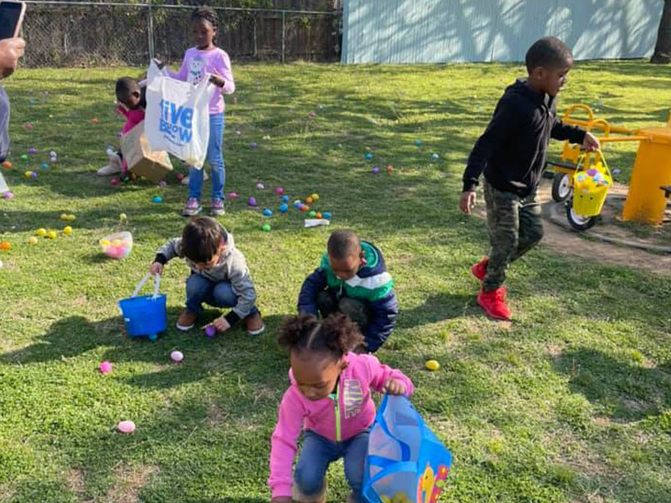 Building Strength And Social Skills During Outdoor Play